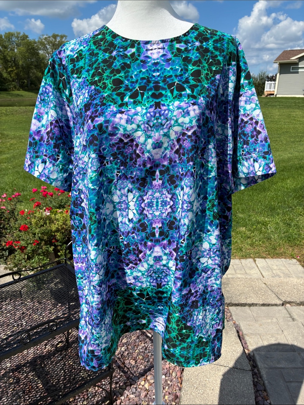 Liz Claiborne Women’s Green & Purple Printed Short Sleeve Top XL